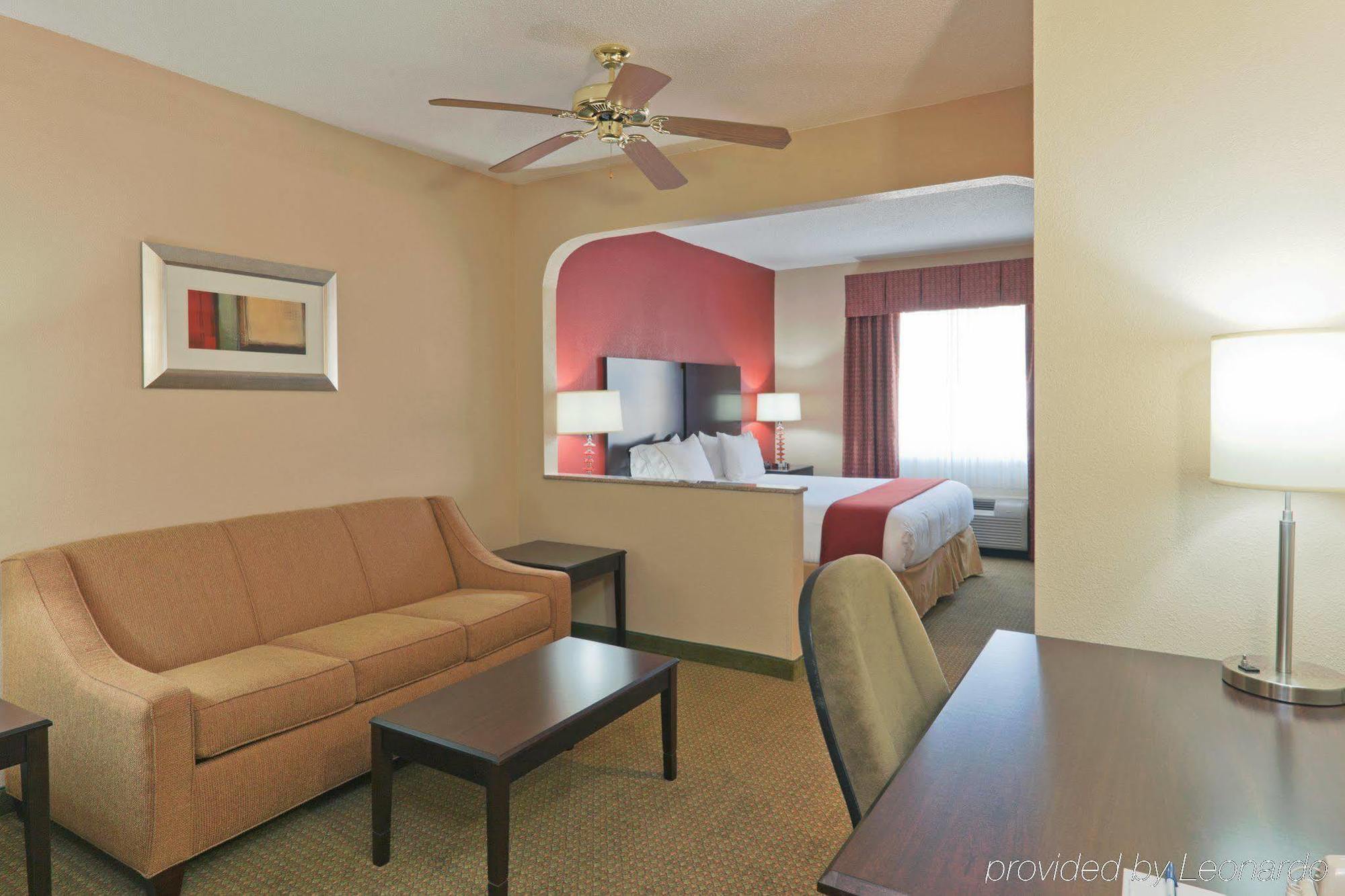 Holiday Inn Express & Suites - Oxford By Ihg חדר תמונה