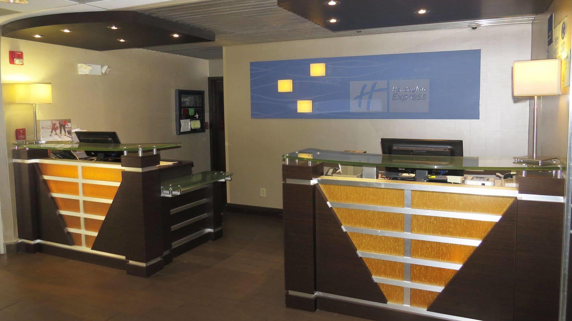 Holiday Inn Express & Suites - Oxford By Ihg מראה חיצוני תמונה