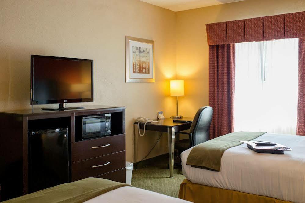 Holiday Inn Express & Suites - Oxford By Ihg מראה חיצוני תמונה